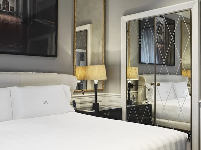 J.K. Place Roma-Deluxe Double Room-12