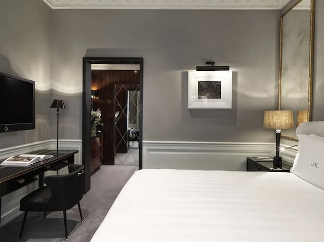 J.K. Place Roma-Deluxe Room (JK)-6