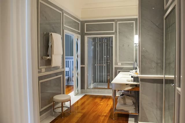 J.K. Place Roma-Deluxe Room (Grand)-10