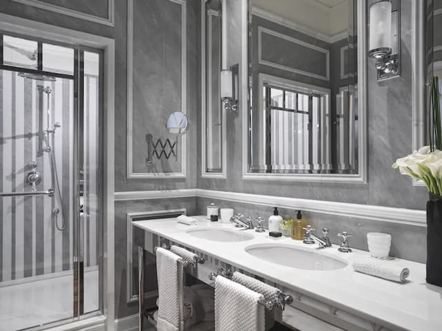 J.K. Place Roma-Deluxe Room (Grand)-6