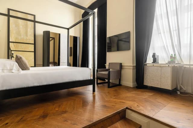 羅馬奢華飯店-豪華雙人房-4