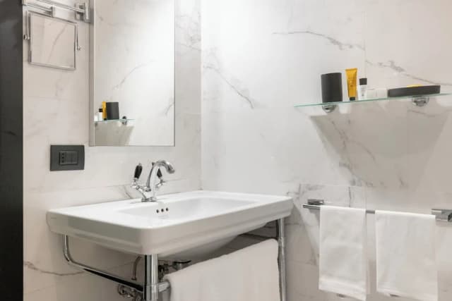 羅馬奢華飯店-套房, 按摩浴缸-8