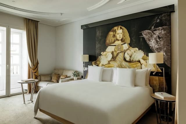 Palacio de los Duques Gran Meliá - The Leading Hotels of the World-Supreme Room Red Level-3