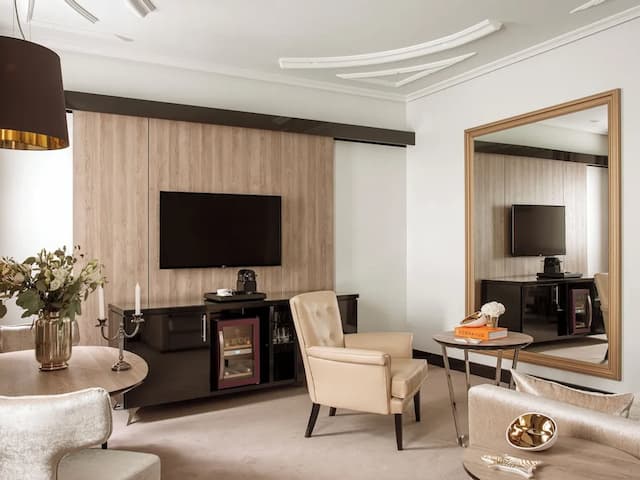 Palacio de los Duques Gran Meliá - The Leading Hotels of the World-Master Suite Red Level-4