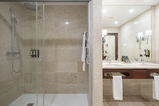 歐洲之星瑪蓮娜大飯店-高級三人房-2