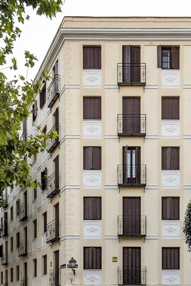 Bob W Arte-Roomy Family Apartment | 2 Bedrooms-3