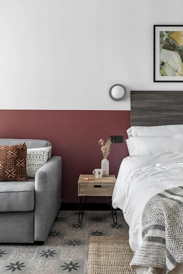 Bob W Arte-Comfy Studio-2