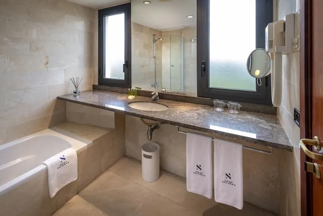 그란 호텔 레이 돈 하이메-프리미엄 더블룸-2