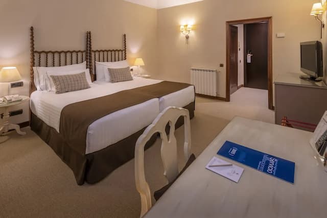 그란 호텔 레이 돈 하이메-클래식 더블룸 또는 트윈룸-7