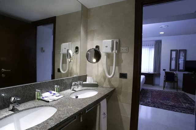 그란 호텔 레이 돈 하이메-프리미엄룸-10