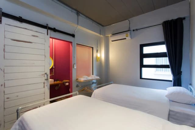 bloo Hostel-双床房-1
