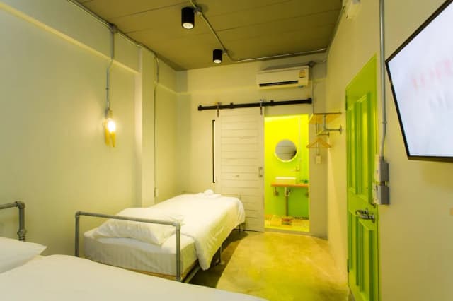 bloo Hostel-三人房-2