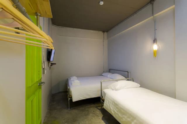 bloo Hostel-三人房-1