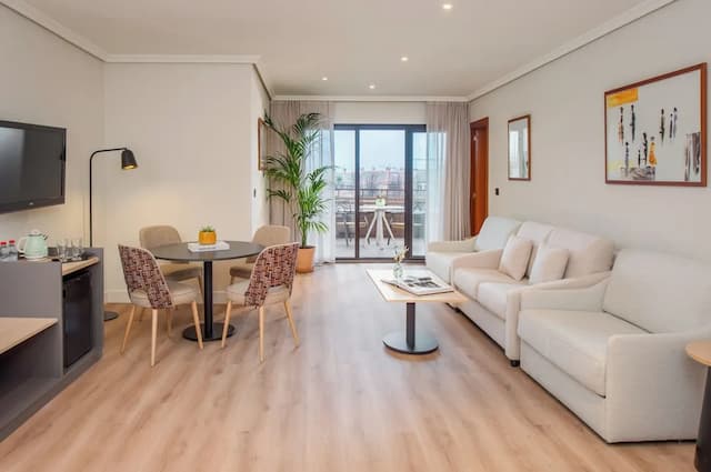 Hotel Madrid Alameda Aeropuerto, Affiliated by Meliá-Suite, Terrace-2