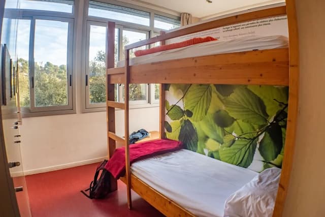 巴塞隆納來去旅館-四人房, 私人浴室-1