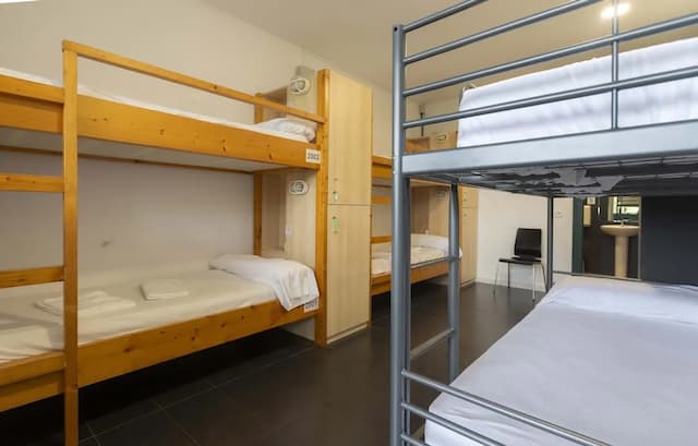 巴塞隆納來去旅館-家庭客房, 私人浴室-5