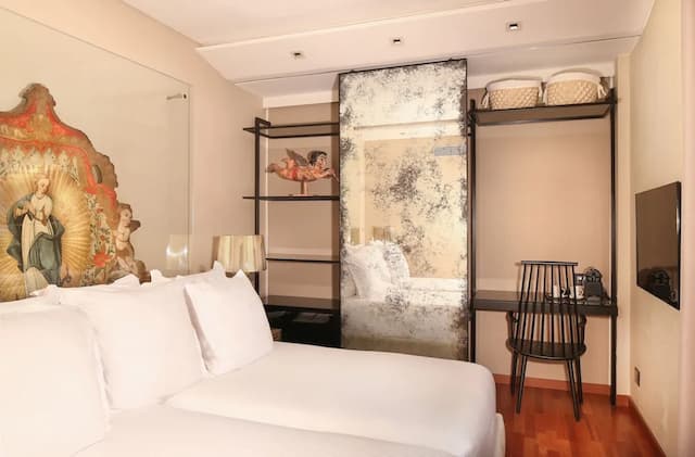 Claris Hotel & Spa 5*GL, a Small Luxury Hotels of the World-Junior Suite (Triple)-4