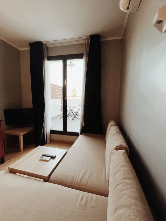 Fira Centric Apartments by gaiarooms-舒适开间-7