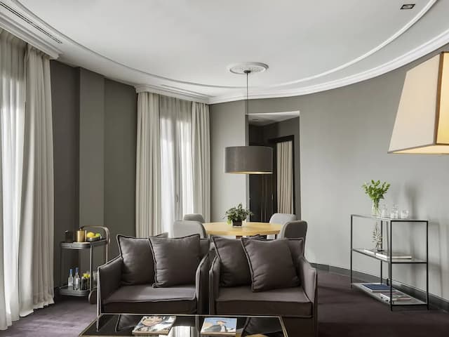 The Principal Madrid, Small Luxury Hotels-Classic Quadruple Room-1