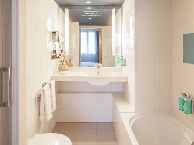 ノボテル バルセロナ コルネラ-クラシック ルーム クイーンベッド 1 台ソファーベッド付き-2