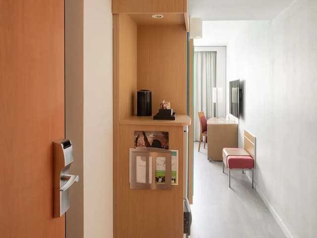 ノボテル バルセロナ コルネラ-クラシック ルーム シングルベッド 2 台-5