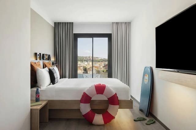 Moxy Barcelona-客房, 1 张大床, 阳台-16