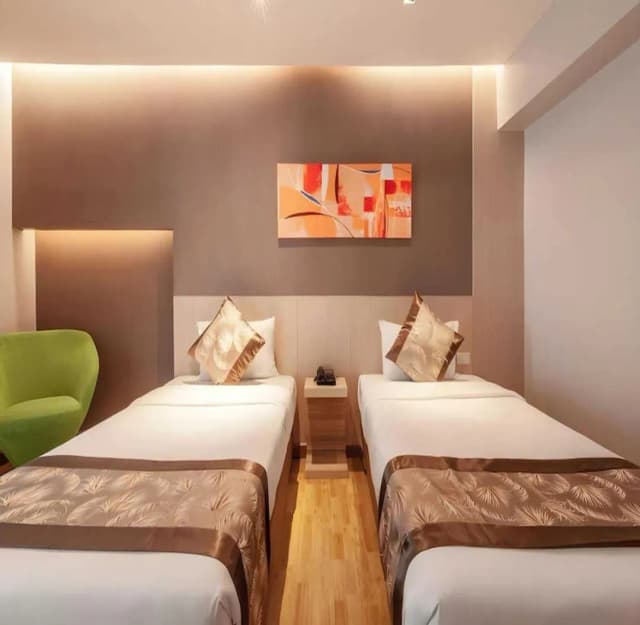 嗨飯店-高級雙床房-3