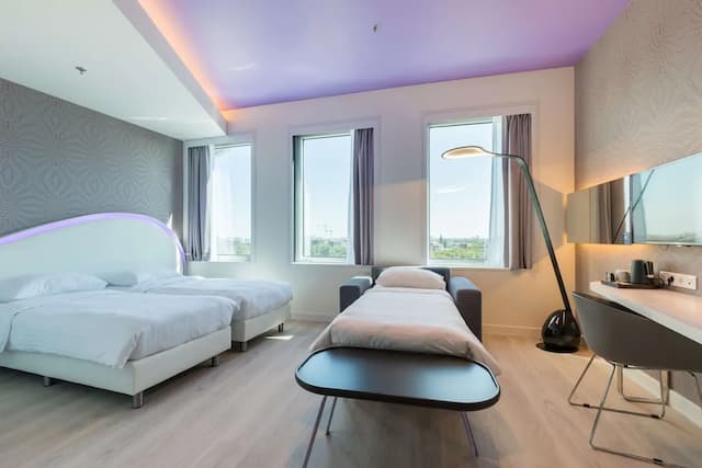 Park Inn By Radisson Amsterdam City West-高级三人房-1