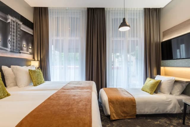 Leonardo Hotel Amsterdam Museum Quarter-舒适客房 (1 Double Bed 1 Single Bed)-7