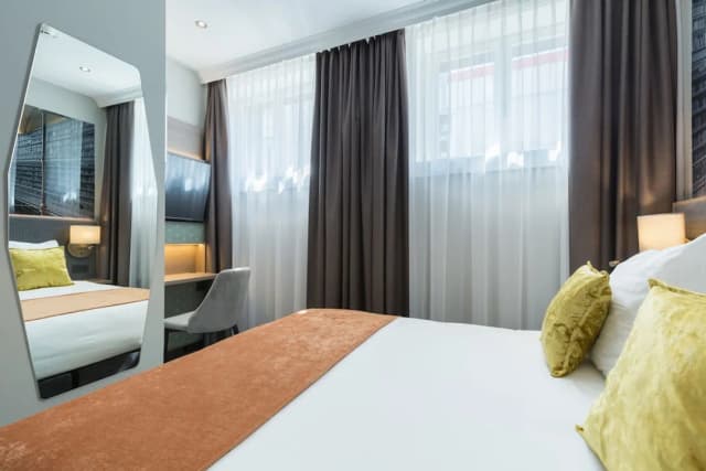 Leonardo Hotel Amsterdam Museum Quarter-舒适客房, 1 张双人床 (Limited View)-3