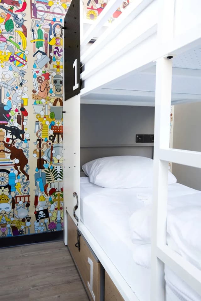 Generator Amsterdam-Bed in 4 bed Dorm-4