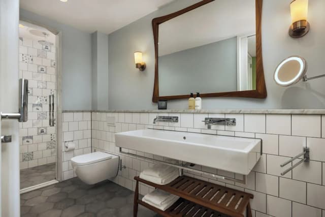 七月二十八日飯店-開放式客房, 私人浴室-7