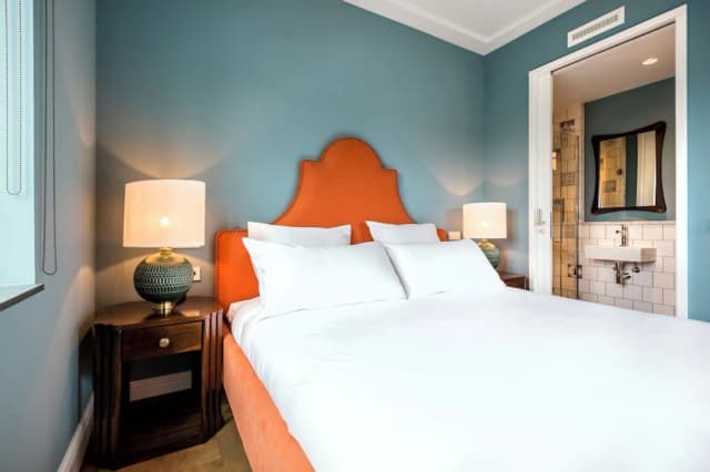 七月二十八日飯店-開放式客房, 私人浴室-1