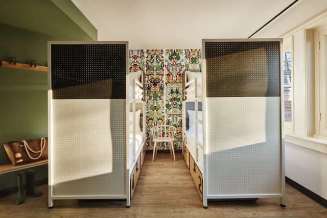 Generator Amsterdam-Private 4-bed Room-1