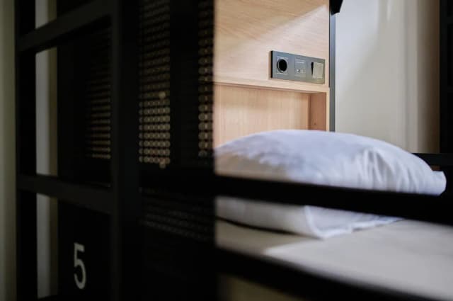 Generator Amsterdam-Bed in 6-bed Dorm-1