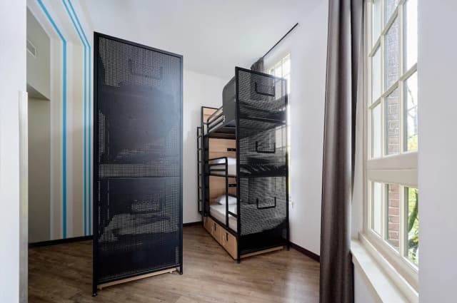 Generator Amsterdam-Private 6-bed Room-1