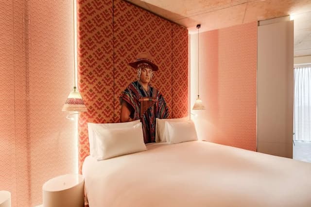 nhow Amsterdam RAI-nhow Premium room Double View-8