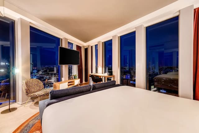 nhow Amsterdam RAI-nhow Premium room Double View with Bath King-16