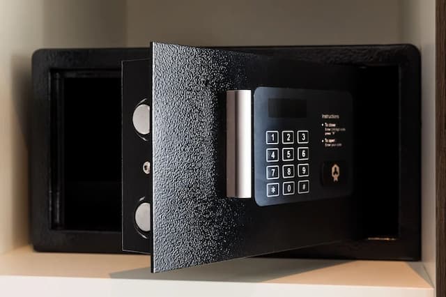 Postillion Hotel Amsterdam-Executive Room, 1 King Bed, City View-3