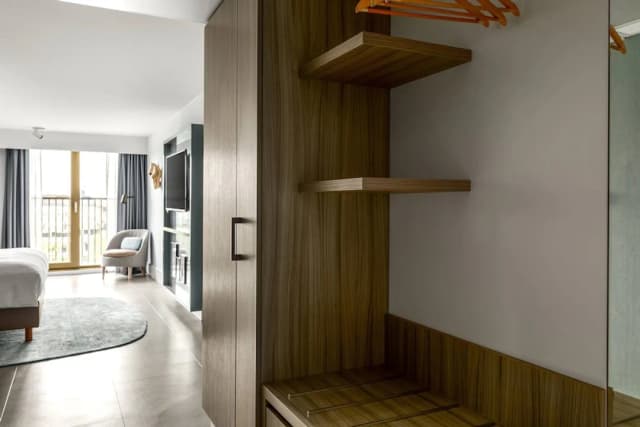 阿姆斯特丹萬豪飯店-普通客房, 1 張特大雙人床-1