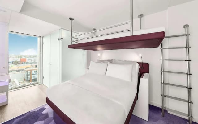 YOTEL Amsterdam-Triple Room-1