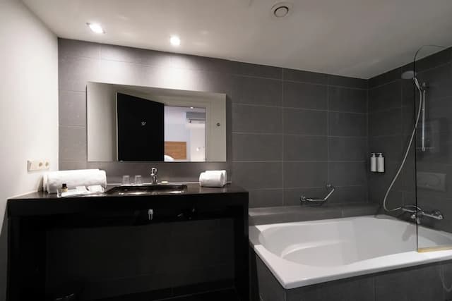 卡塔洛尼亞翁德爾阿姆斯特丹酒店-雙人房單人入住 (Souterraine,underground,limited views)-7