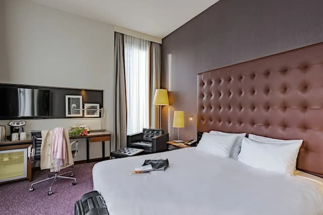 阿姆斯特丹南皇冠假日酒店 (IHG 旗下酒店)-標準客房, 1 張特大雙人床, 轉角-1