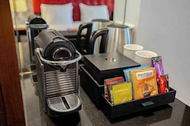 阿姆斯特丹南皇冠假日酒店 (IHG 旗下酒店)-標準客房, 1 張特大雙人床, 轉角-4