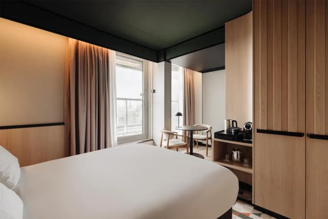 阿姆斯特丹希爾頓逸林中央車站飯店-Deluxe Room with Balcony and City View-7