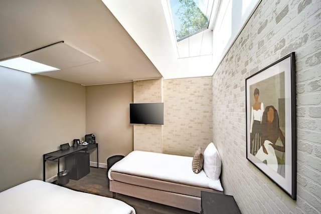 애틀랜티스 호텔 암스테르담-시니어 트리플룸-1