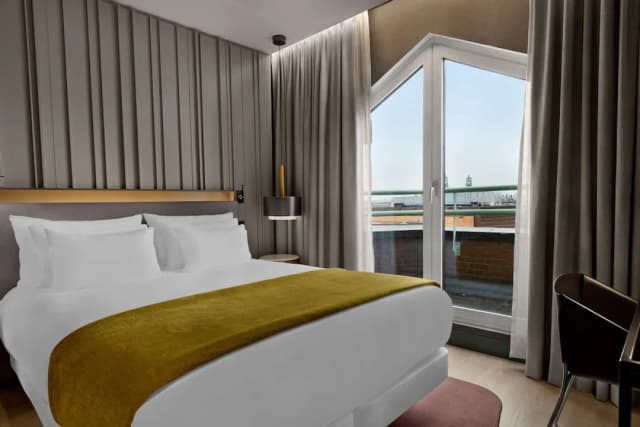 阿姆斯特丹 NH 花市飯店-Superior Room, View and Balcony-2