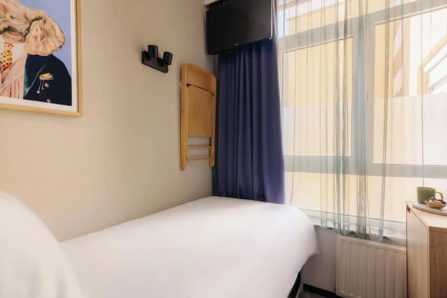 Leonardo Hotel Amsterdam Leidse Square-Room, 1 Twin Bed (Small)-2