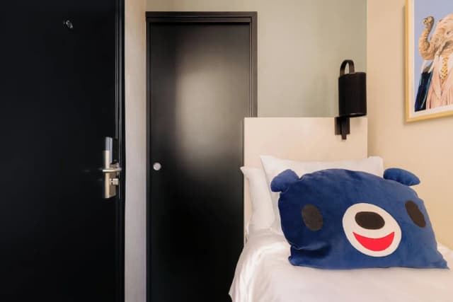 Leonardo Hotel Amsterdam Leidse Square-Room, 1 Twin Bed (Small)-3