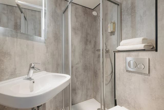 Leonardo Hotel Amsterdam Leidse Square-Room, 1 Twin Bed (Small)-4